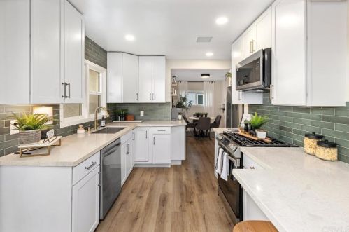 3931 Donna Ave, San Diego, CA 92115-7116