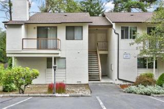 14140 74th Pl, Kirkland, WA 98034-4946