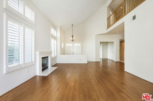 889 Calle Amable, Glendale CA  91208-3058 exterior