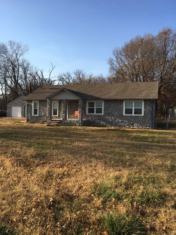 27 12 Mile Rd, Burbank, OK 74633-2077