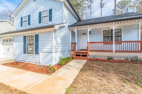 4794 Wyndam Dr, Stone Mountain, GA 30088-2783