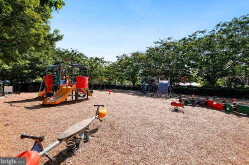 8810 Gunston St, Fulton MD  20759-2308 exterior