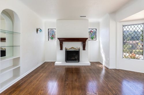 1834 Alpha Rd, Glendale CA  91208-2134 exterior