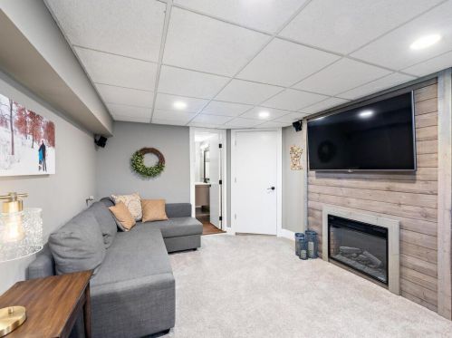 1076 Charles Ave, Saint Paul MN  55104-2617 exterior