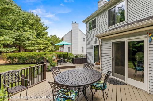 3 Princeton Ct, Tinton Falls NJ 07702-4055 exterior