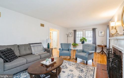 16 Renfrew Ave, Trenton NJ  08618-3334 exterior