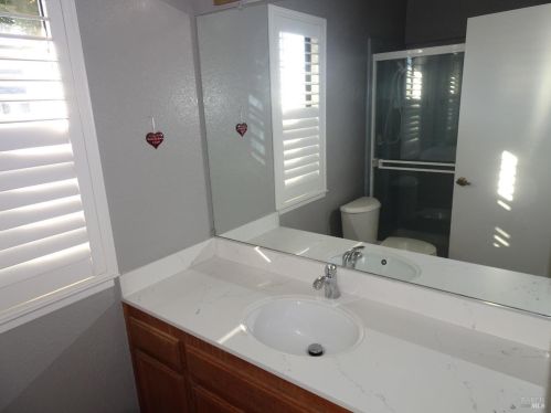 195 Bighorn Ct, Vacaville CA  95687-3438 exterior