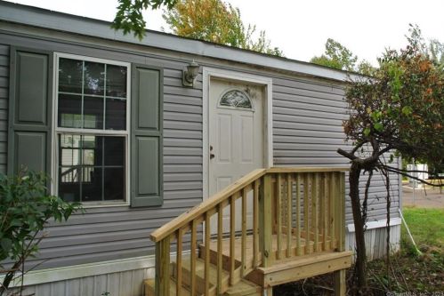 50 Marble Ln, Milford, CT 06460-3866