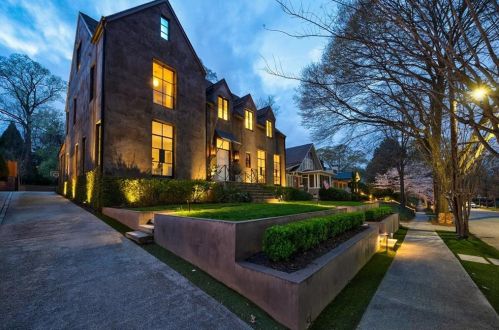150 Huntington Rd, Atlanta GA  30309-1504 exterior