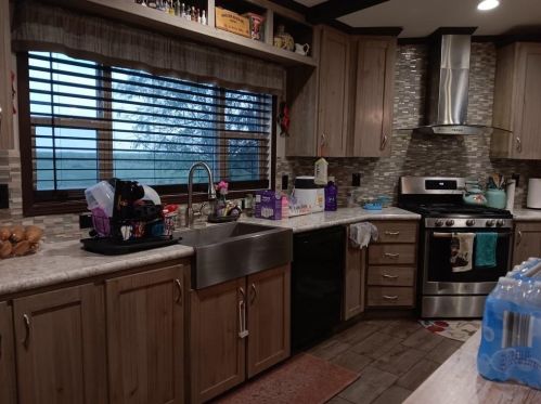 2645 Fairway Dr, Angleton TX 77515-7396 exterior