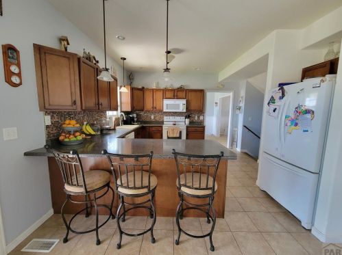 1132 Shenandoah Dr, Pueblo CO  81007-6417 exterior