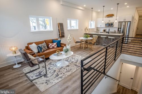 2200 11th St, Philadelphia PA  19133-1036 exterior