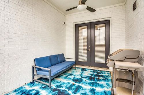 401 Templeton Dr, Fort Worth TX  76107-2252 exterior