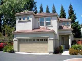 576 Barbaresco Ct, Fairfield, CA 94534-4131