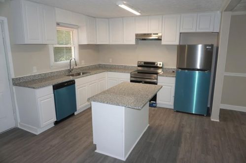 218 Hillcrest Dr, Stockbridge GA  30281-1763 exterior