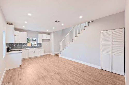 7960 Amestoy Ave, Van Nuys CA  91406-1603 exterior