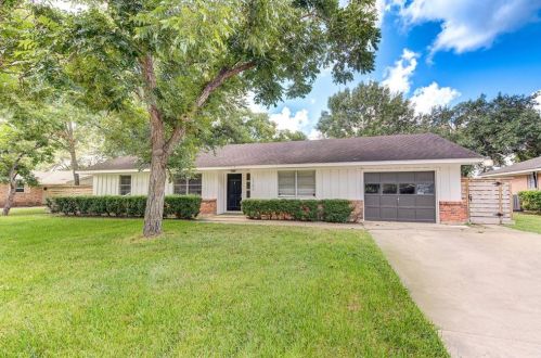 1702 Long Dr, Richmond, TX 77469-4918