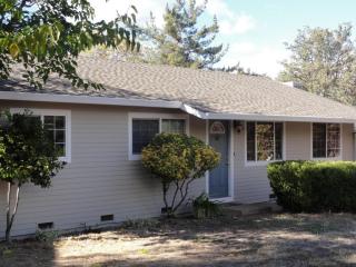 1350 Ridge Dr, Redding, CA 96001-2218