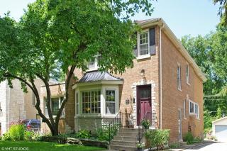 6760 Jean Ave, Chicago, IL 60646-1353