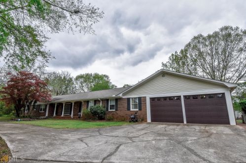 1560 Woodland Rd, Thomaston, GA 30286-4926