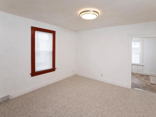 1075 Case Ave, Saint Paul MN  55106-3909 exterior