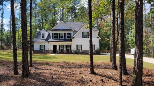54 Price Dr, Locust Grove, GA 30248-2540