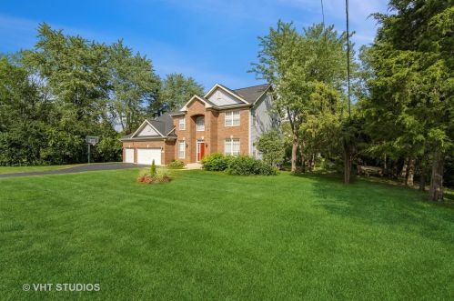 1317 Grove Ave, Palatine, IL 60067-1833