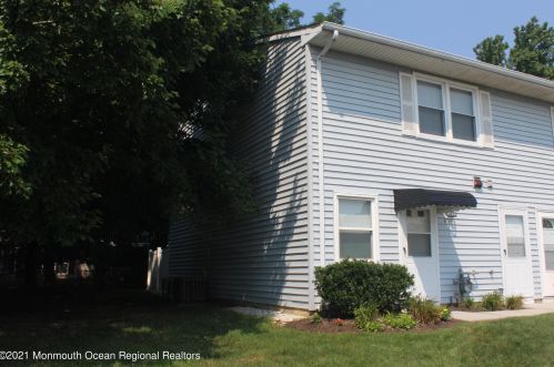 494 Crawford St, Tinton Falls, NJ 07724-2958