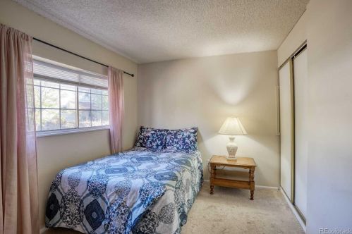 1060 Naples Way, Aurora CO 80017-3170 exterior