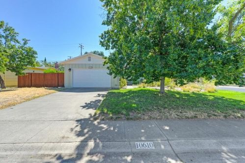10610 Lambrusca Dr, Rancho Cordova, CA 95670-3816