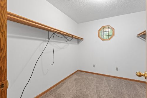 15864 Garden View Ct, Saint Paul MN  55124-7015 exterior