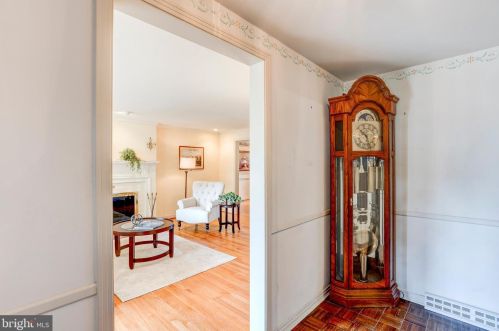 2113 Lyndell Dr, Lancaster PA  17601-5728 exterior