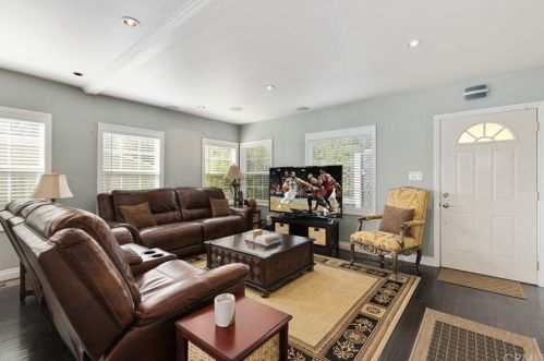 5212 Lakeview Ave, Yorba Linda, CA 92886-4939