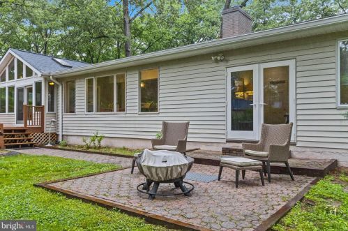 414 Ben Oaks Dr, Severna Park MD 21146-2207 exterior