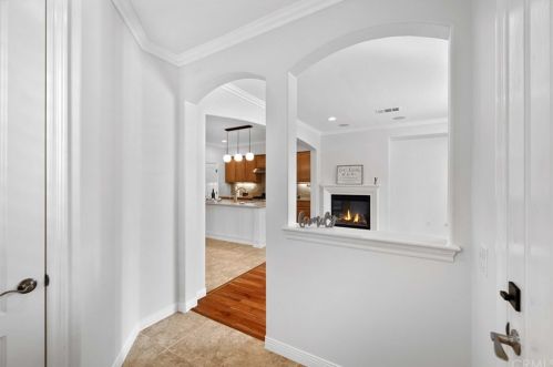 184 Rhapsody, Irvine, CA 92620-2813