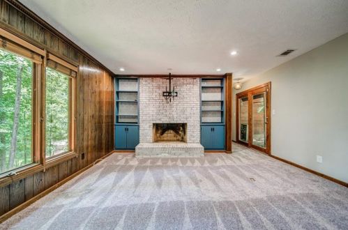 5055 Shore Dr, Conyers GA  30094-4711 exterior