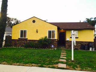 9479 True Ave, Downey, CA 90240-2548
