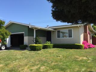 1342 Taft St, Fairfield CA  94533-5216 exterior