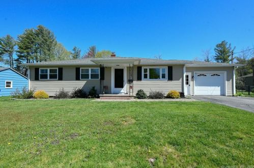 33 Edgewood Dr, Torrington, CT 06790-5821