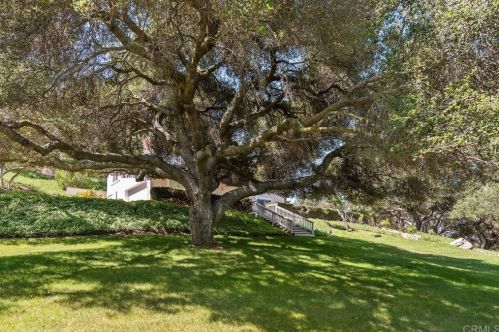 28517 Valley Center Rd, Valley Center, CA 92082-6564