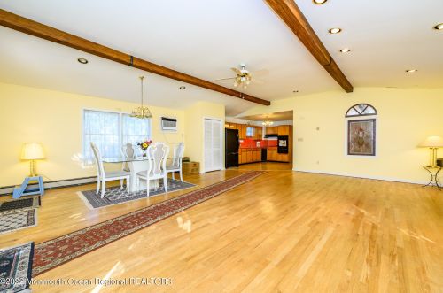 176 Hudson Ave, Tinton Falls NJ 07701-2140 exterior