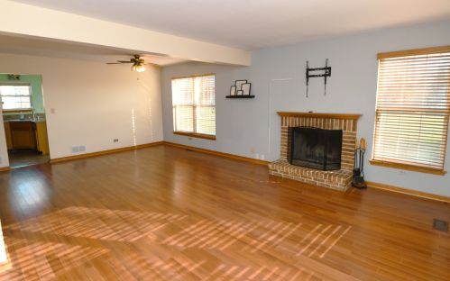 768 Highview Ct, Antioch, IL 60002-1134