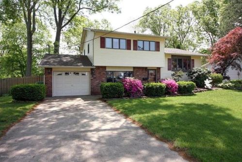 10 Texas Dr, Jackson Twp, NJ 08527-2123