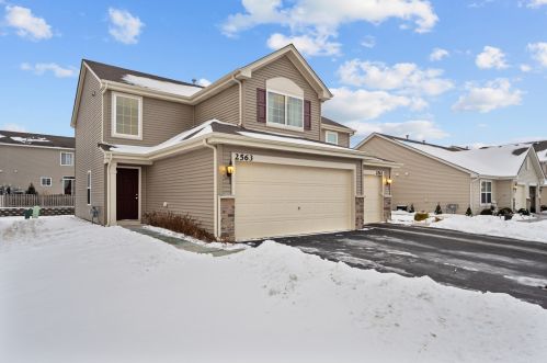 2563 Carlisle Ln, Pingree Grove, IL 60140-9018