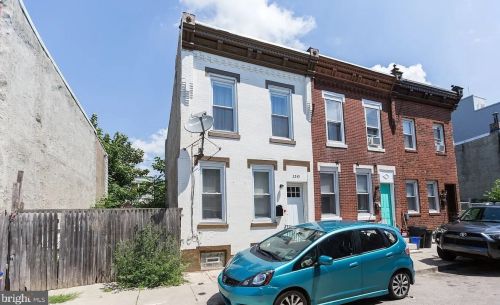 2245 Greenwich St, Philadelphia, PA 19146-4206