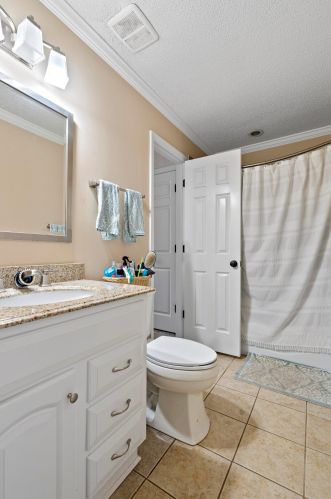 1390 Cassidy Ct, Mount Pleasant SC  29464-4647 exterior