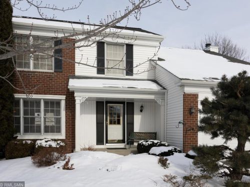 3081 Copper Oaks Ct, Saint Paul, MN 55125-4333