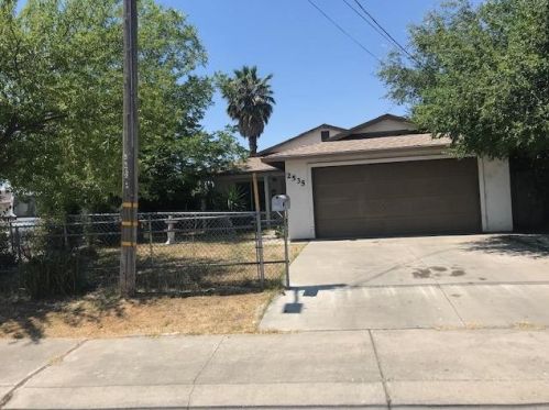 2535 Commerce St, Stockton, CA 95206-3112