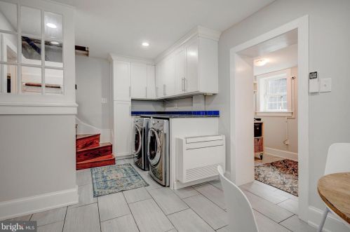 420 Allens Ln, Philadelphia PA 19119-3310 exterior