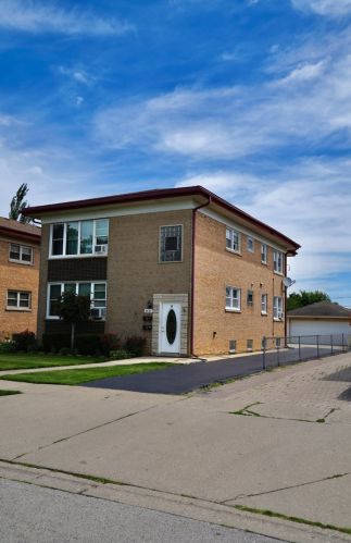 4031 Wesley Ter, Schiller Park, IL 60176-2199